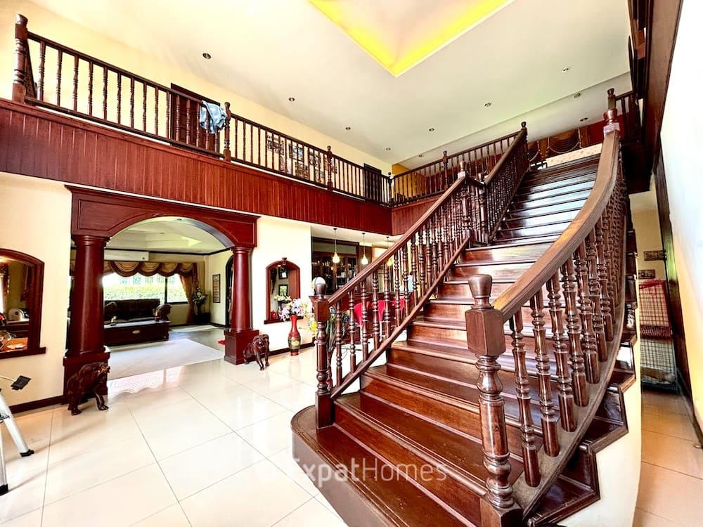 4-Bedroom House in Chiang Mai — photograph 2