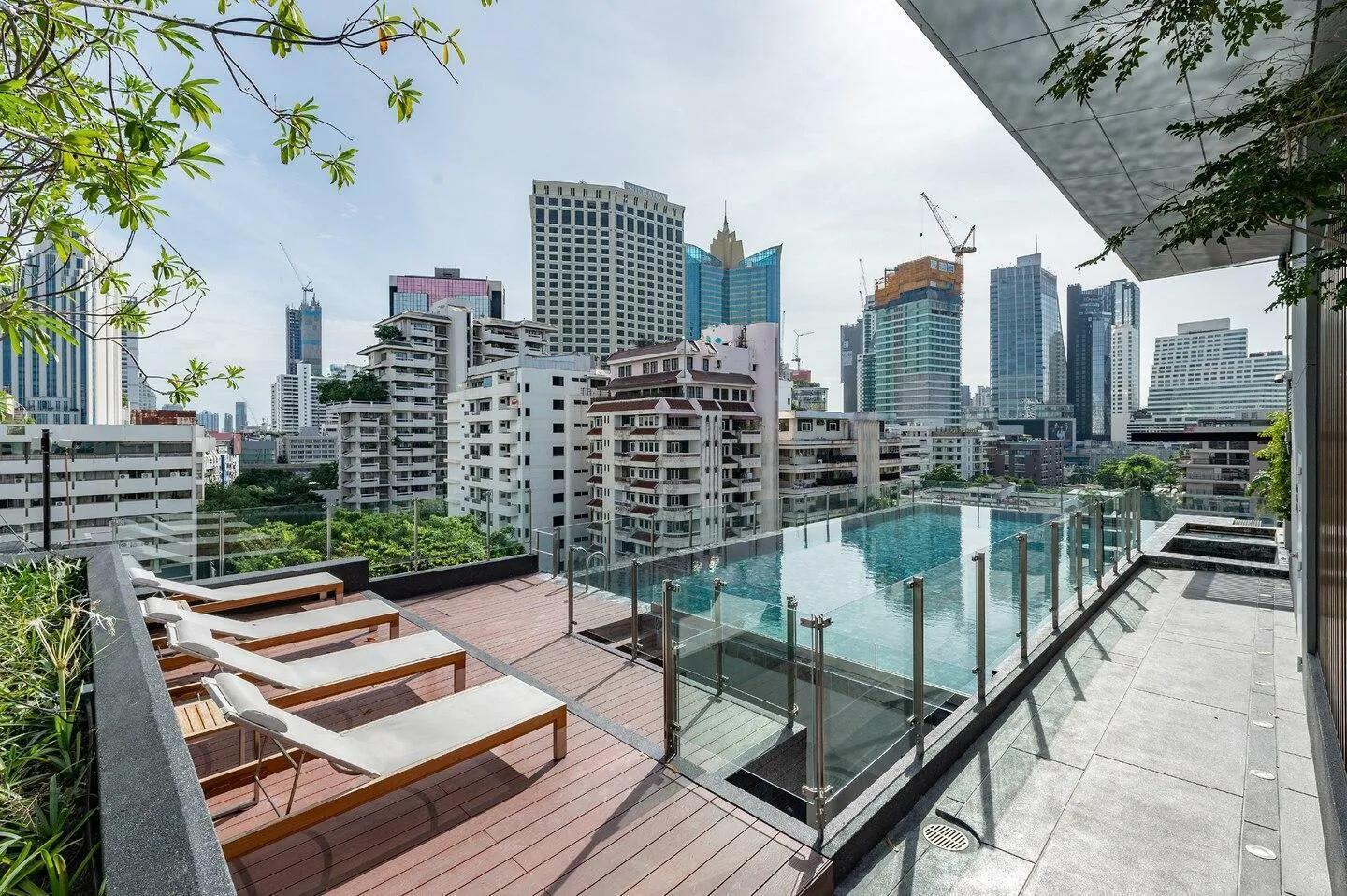 Circle S Sukhumvit 12 — photograph 4