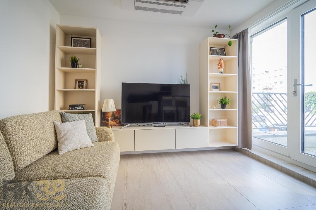 Furnished Tatra-View Apartment in Poprad — photograph 2