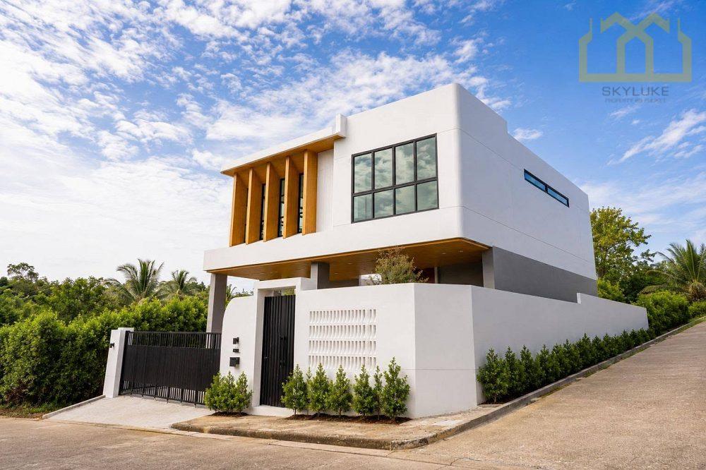 3-Bedroom Villa in Chalong — photograph 1