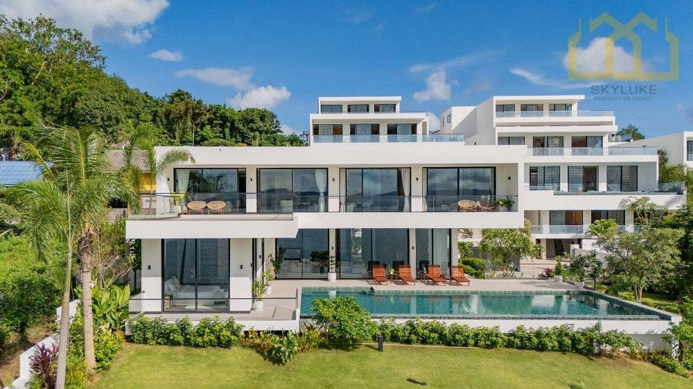 Beachfront Villa in Mueang Phuket — photograph 1