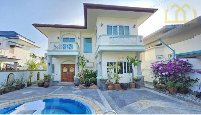 3-Bedroom Villa in Kathu — photograph 1