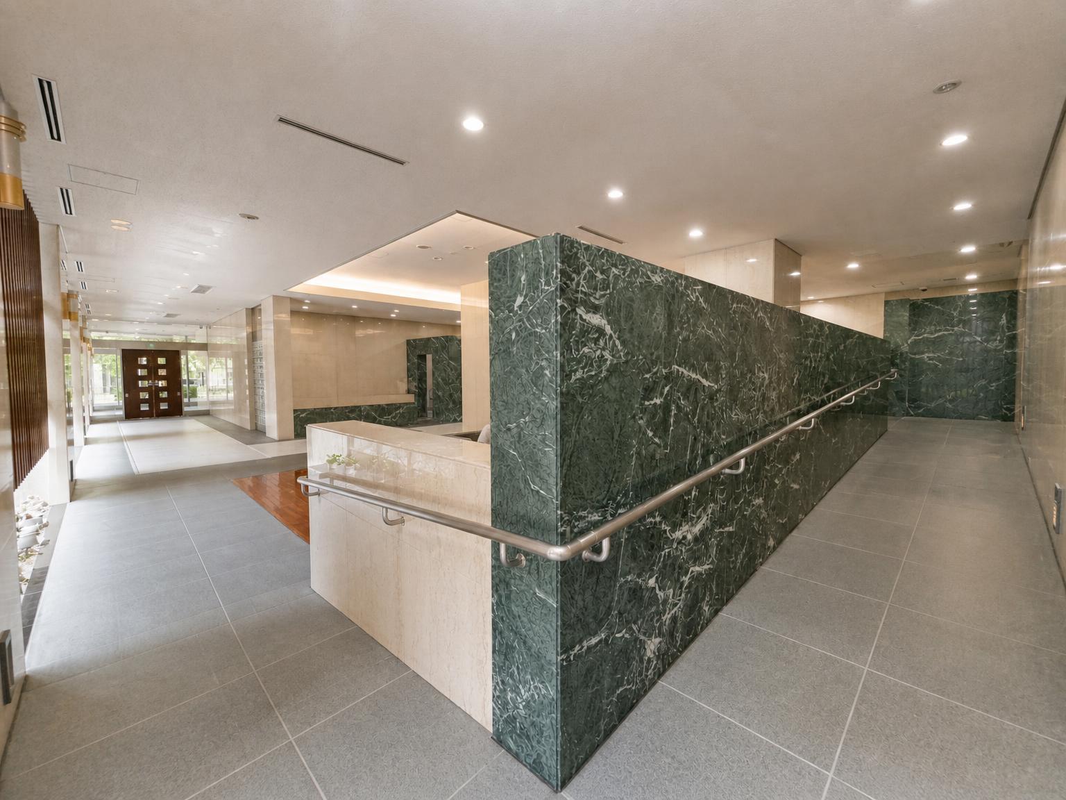 Tokyo Residence — photograph 3