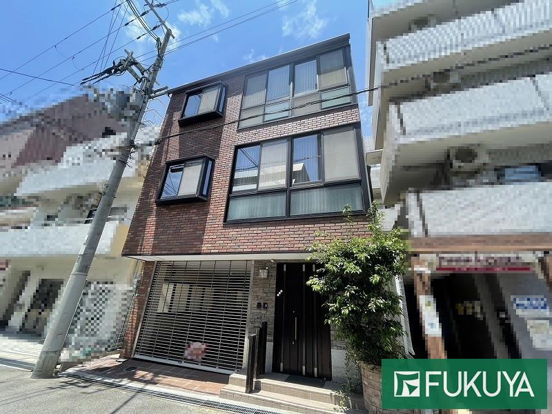 Detached House in Chuo-ku, Kobe — photograph 2