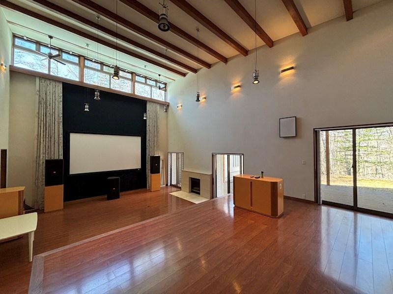 4-Bedroom Detached House in Karuizawa — photograph 2