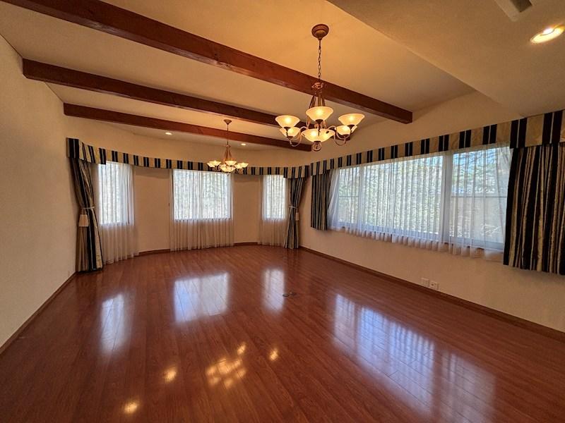 4-Bedroom Detached House in Karuizawa — photograph 3