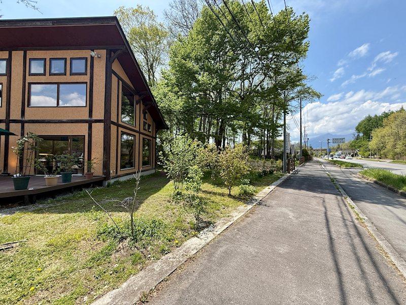 Retail in Karuizawa — photograph 4