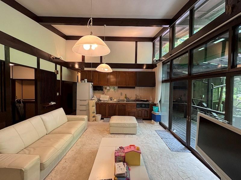 3-Bedroom Villa in Karuizawa — photograph 3