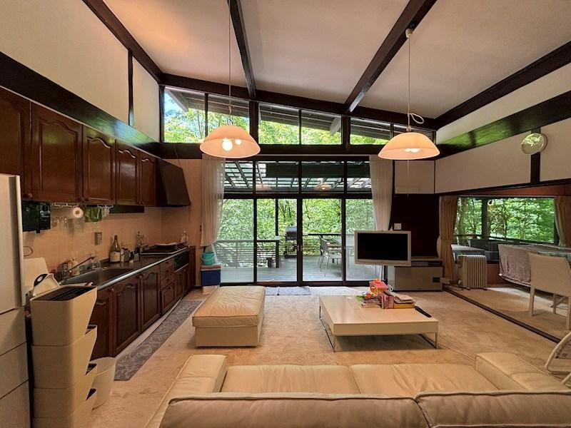 3-Bedroom Villa in Karuizawa — photograph 2