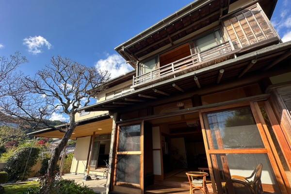 6-Bedroom Villa in Atami — photograph 2
