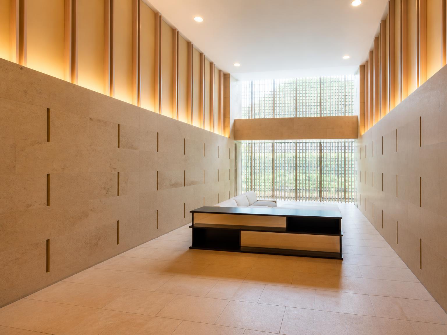 J Grandia Hiyoshi — photograph 3