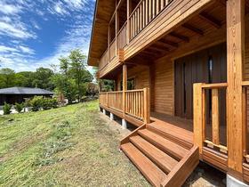 Timber Log House in Karuizawa — photograph 2