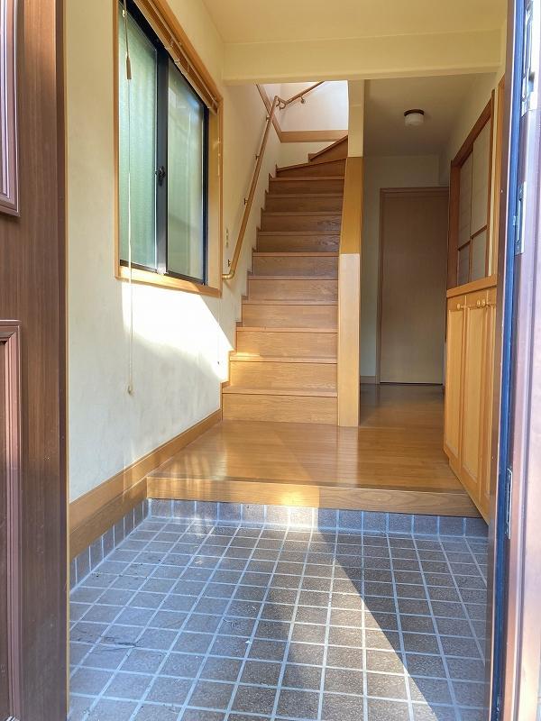 Elevated Three-Bedroom House in Kamakura — photograph 3
