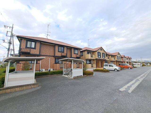 Apartment Building in Fukuicho, Ashikaga — photograph 2