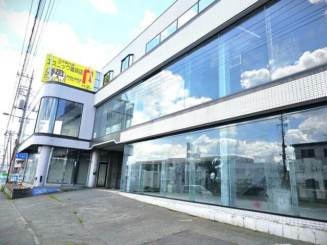 Retail in Oaza Nihongi, Mizuho — photograph 3