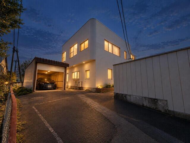Spacious Six-Bedroom House in Karuizawa — photograph 2