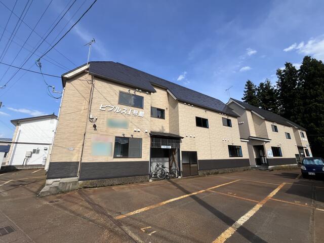 Apartment Building in Gobyo, Yonezawa — photograph 2