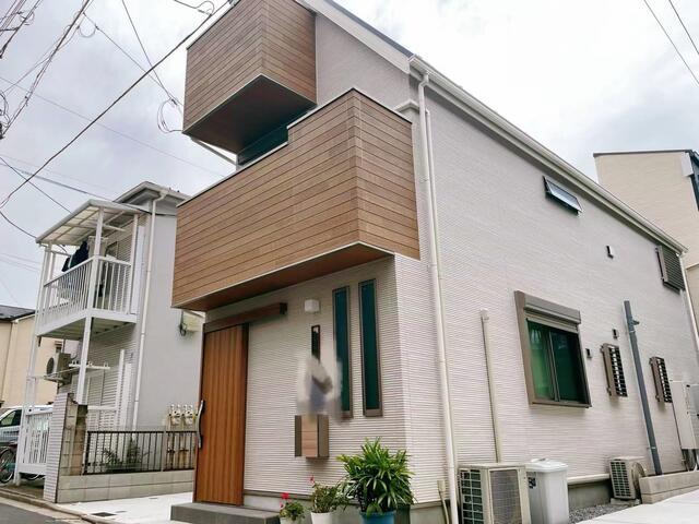 Modern Family House in Tokyo — photograph 2