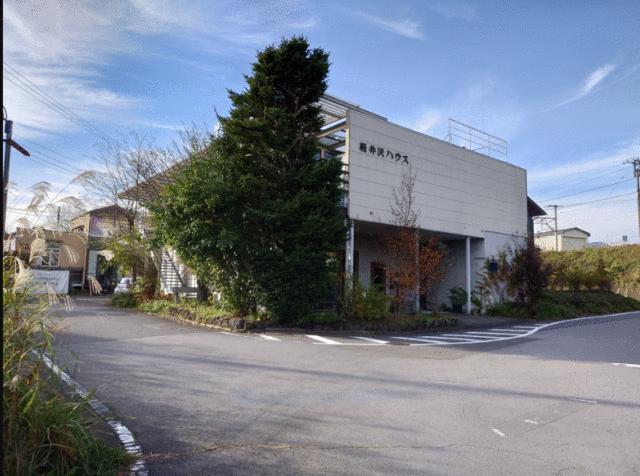 Retail in Nagakura, Karuizawa — photograph 2
