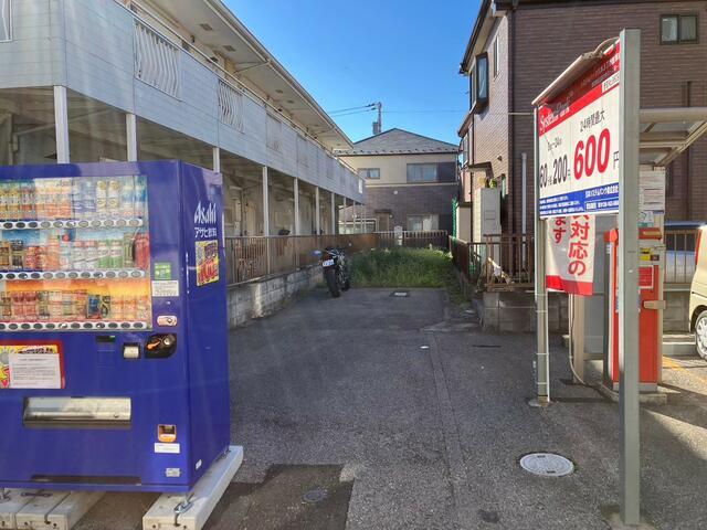 Apartment Building in Adachi-ku, Tokyo — photograph 5