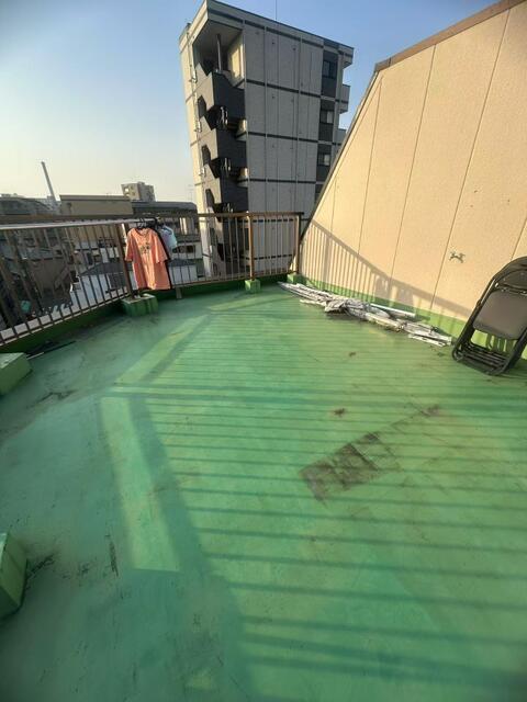 Office in Edogawa-ku, Tokyo — photograph 3