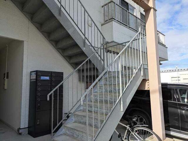 Apartment Building in Fusemachi-minami, Toyama — photograph 4