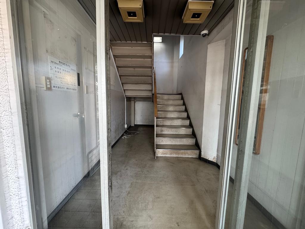 Office in Fujimicho, Chofu — photograph 5