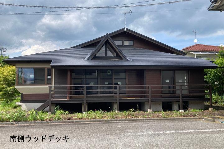Renovated Timber House in Karuizawa — photograph 2