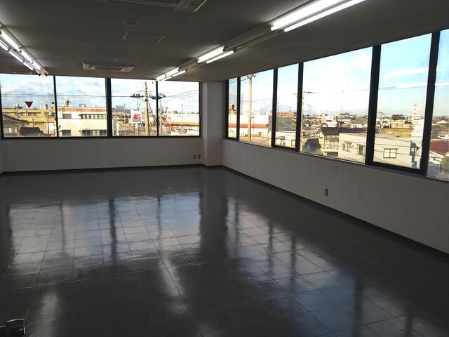 Retail in Shimohori, Toyama — photograph 4