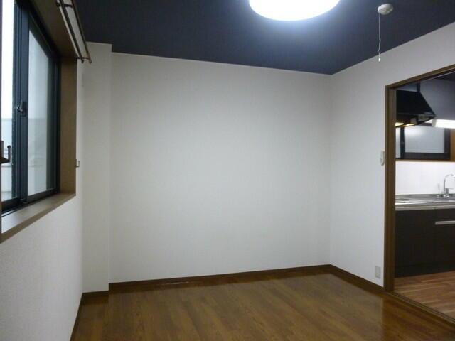 Apartment Building in Itomachi, Komatsu — photograph 4