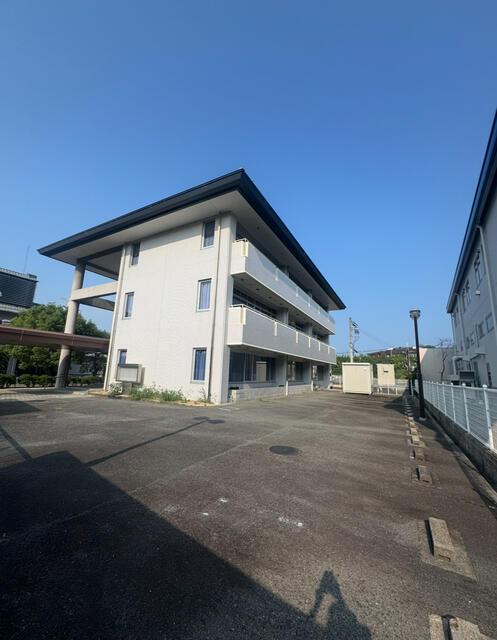 Office in Sahodai-nishimachi, Nara — photograph 2