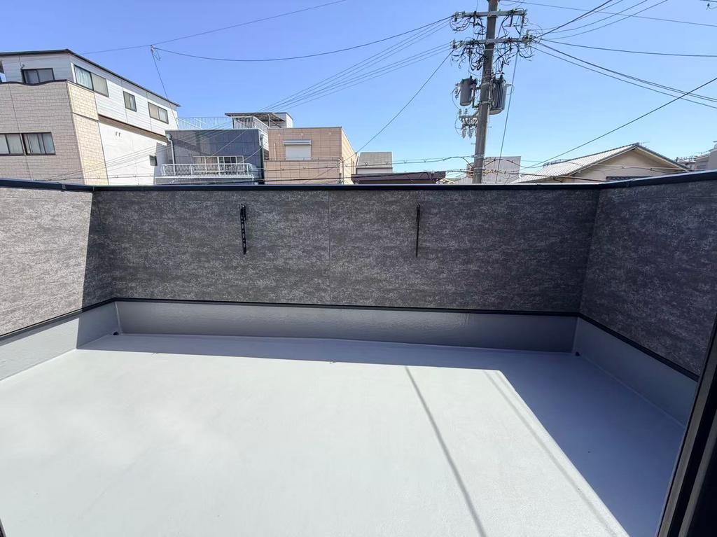 Modern Family House in Osaka — photograph 2