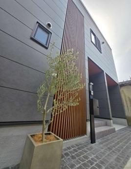 Modern Townhouse in Osaka — photograph 3