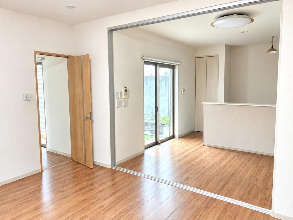 Modern Family House in Osaka — photograph 3
