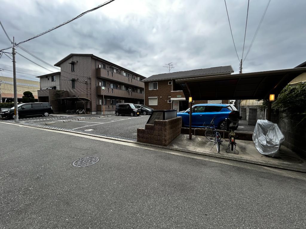 Apartment Building in Kita-ku, Sakai — photograph 4