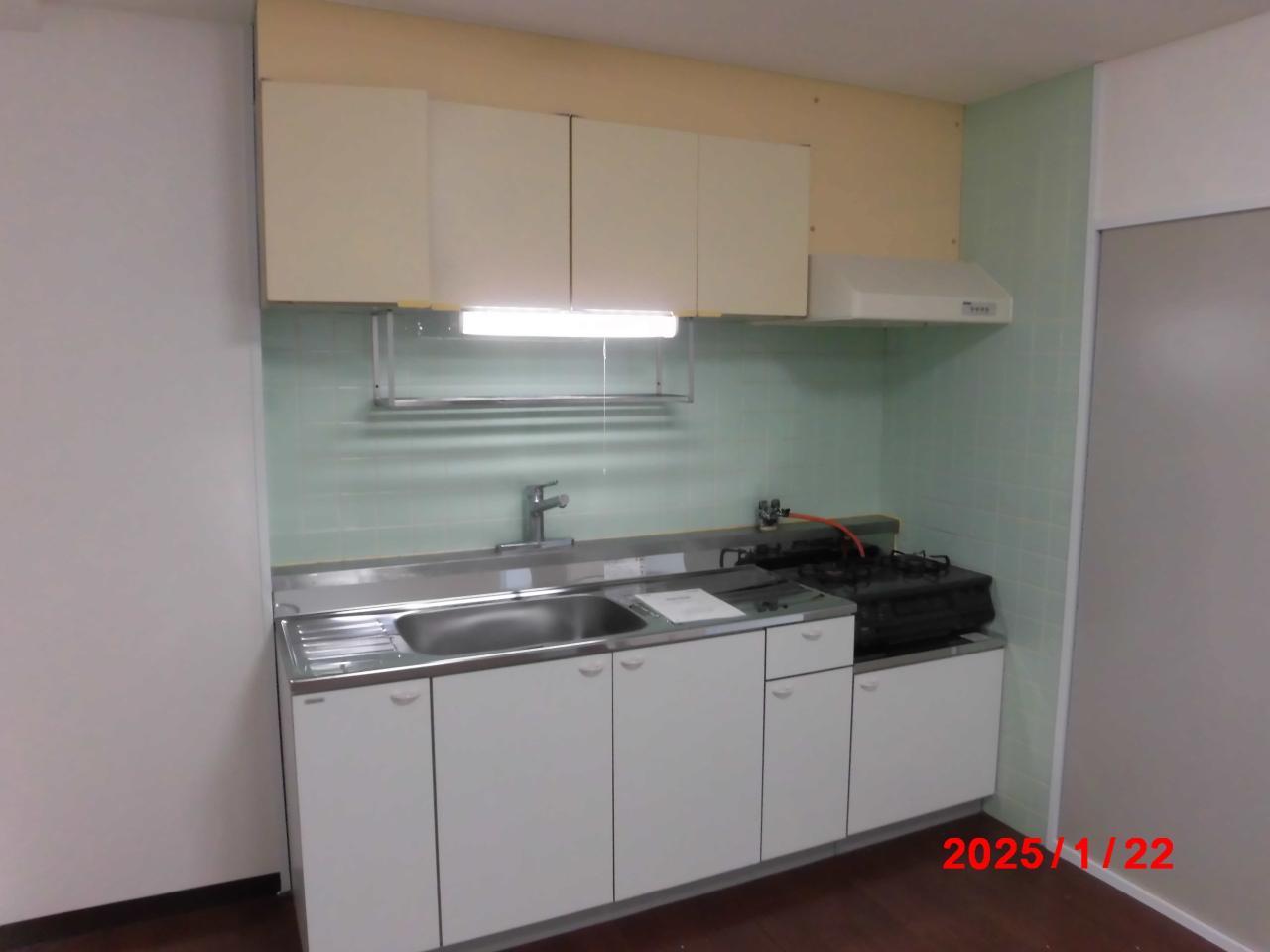 Apartment Building in Takahamamachi, Matsuyama — photograph 4