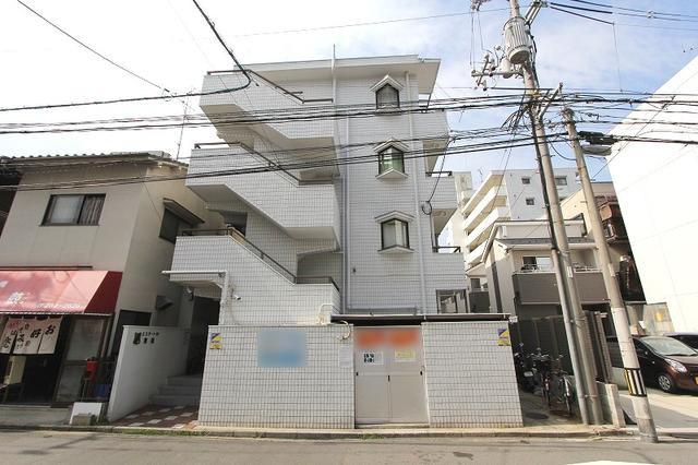 Apartment Building in Minami-ku, Hiroshima — photograph 2