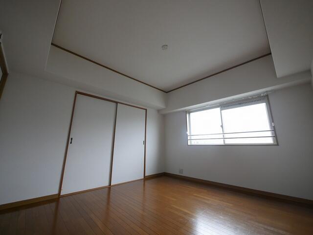 Apartment Building in Higashi-ku, Fukuoka — photograph 2