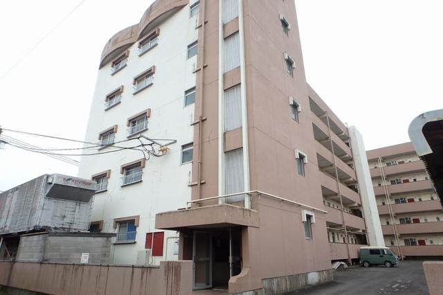 Apartment Building in Shobubarucho, Miyakonojo — photograph 3