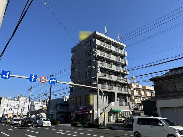 Apartment Building in Take, Kagoshima — photograph 2
