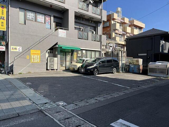 Apartment Building in Take, Kagoshima — photograph 5