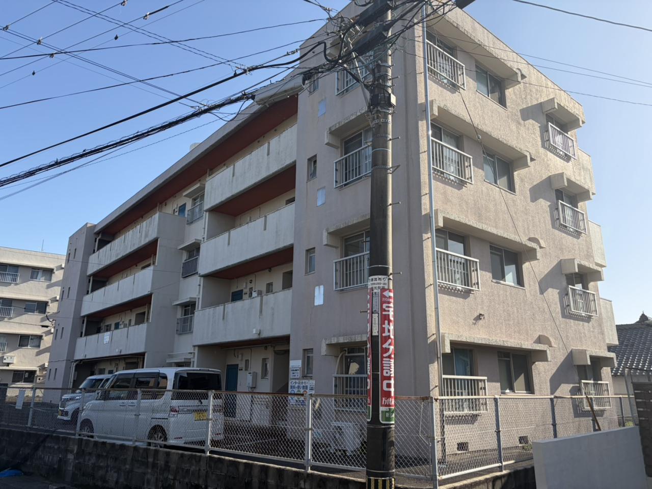 Apartment Building in Shinbeppucho, Miyazaki — photograph 4
