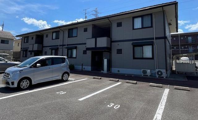 Apartment Building in Yonehara, Yonago — photograph 4