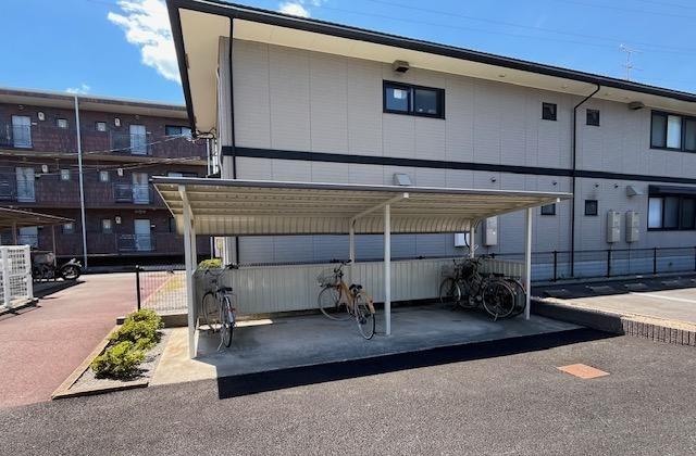 Apartment Building in Yonehara, Yonago — photograph 5