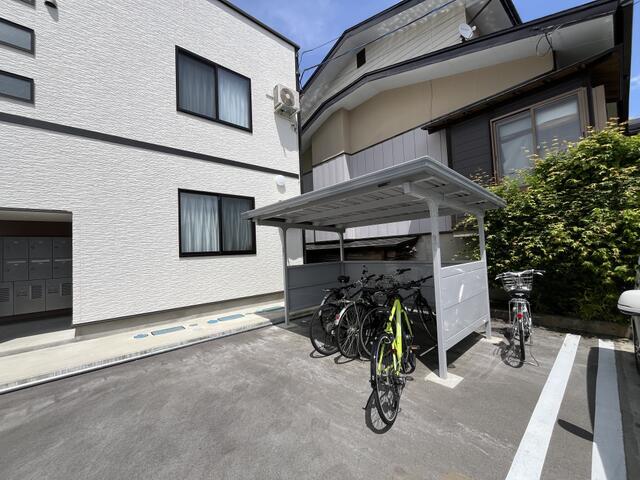 Apartment Building in Jonan, Yonezawa — photograph 4