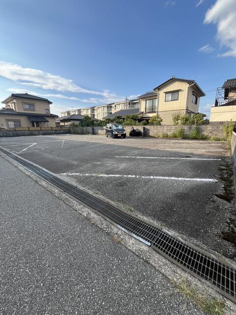 Apartment Building in Awajimamachi, Toyama — photograph 5