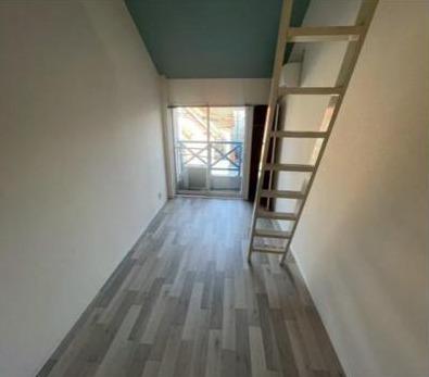 Apartment Building in Amami-minami, Matsubara — photograph 2