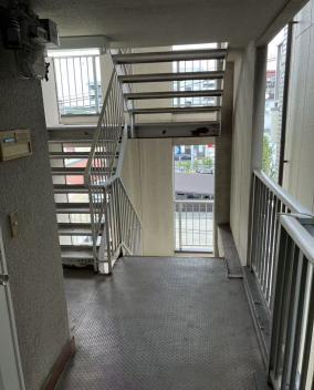Apartment Building in Hirano-ku, Osaka — photograph 4