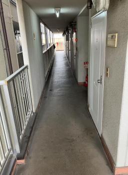 Apartment Building in Hirano-ku, Osaka — photograph 2