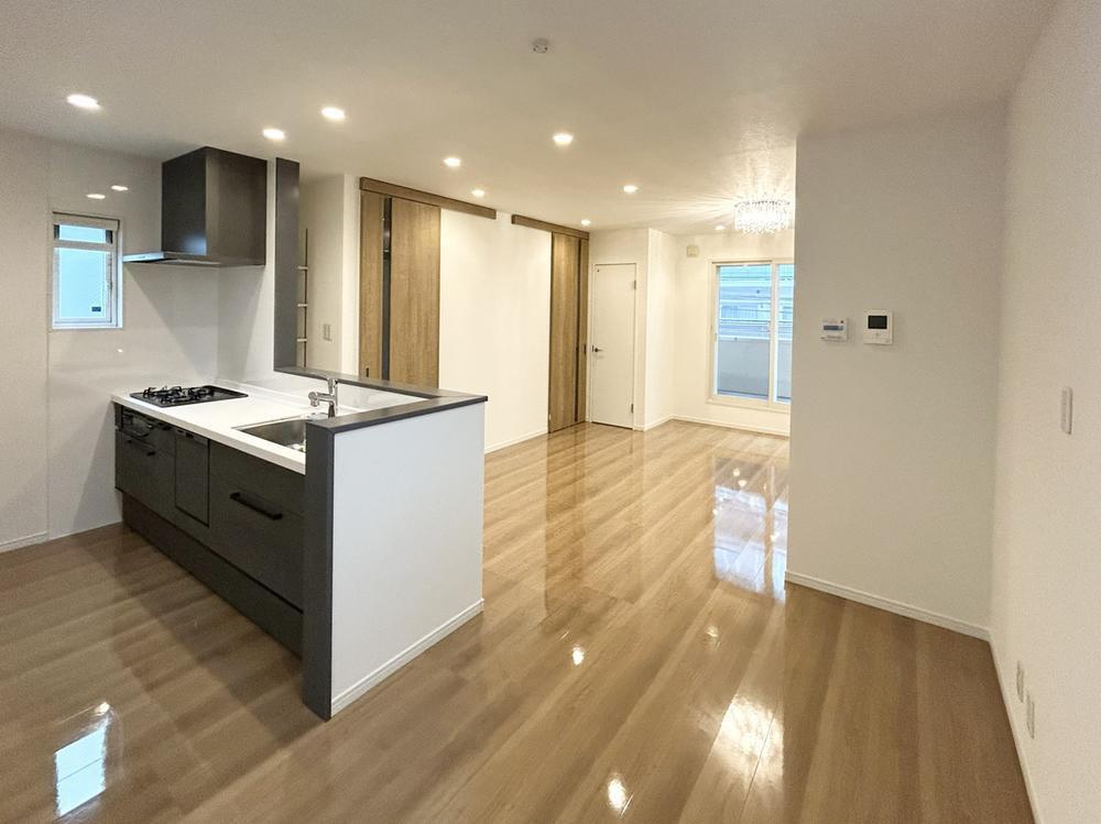 Renovated Detached House in Osaka — photograph 5